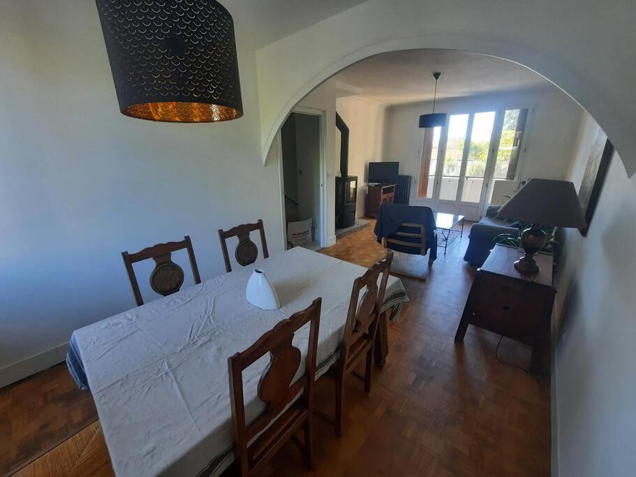 Maison Au Calme, Pres Du Centre Parking Prive Apartment *
